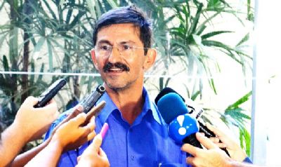Prefeito entra na Justi�a pedindo que greve seja declarada ilegal