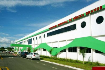Vereadores aprovam pedido de empr�stimo de R$ 120 milh�es para obras de pavimenta��o de ruas e avenidas em V�rzea Grande (MT)