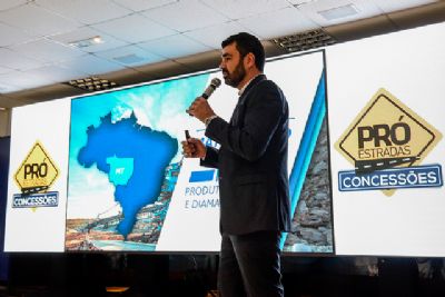 Governo lan�a concess�o de 525 km de rodovias