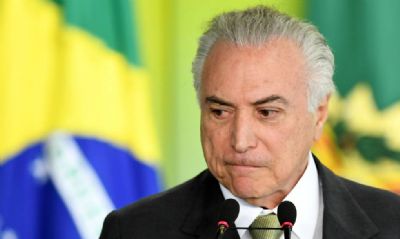 Temer passa por procedimento para retirada de sonda urin�ria