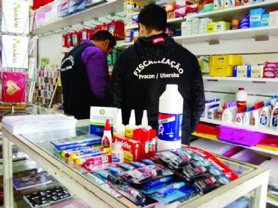 Papelarias s�o fiscalizadas pelo Procon-MT no recesso escolar