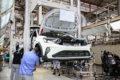 Produ��o industrial cresce 7% em maio, ap�s 2 meses de queda com pandemia