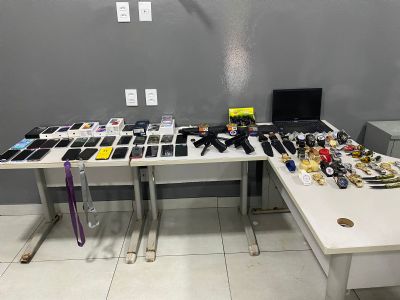 Dupla rouba loja de celulares em V�rzea Grande e � presa em Cuiab�