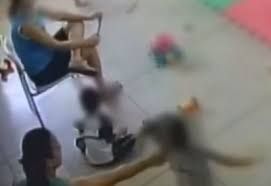 ​Professora � detida por bater em 3 crian�as em ber��rio
