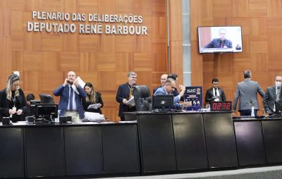 Pedido de vista adia vota��o de projeto sobre transporte de pescado