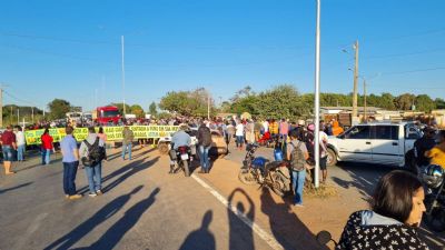 Pescadores fazem manifesta��o contra a Lei do Transporte Zero