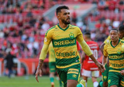 ​Raniele deixa o Cuiab� para defender o Corinthians