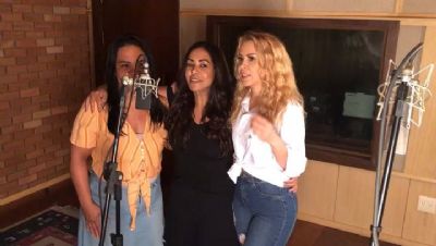 ​Joelma grava m�sica gospel com Rose Nascimento e Raquel Pereira
