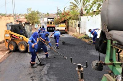 ​Prefeito lan�a obra de recapeamento do bairro Tijucal na ter�a