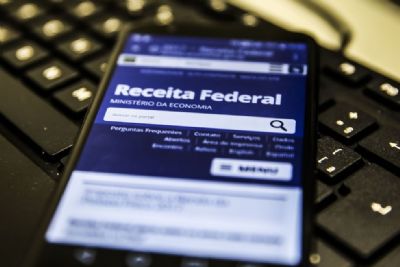 Governo estuda eliminar declara��o simplificada de IR com desconto padr�o de 20%