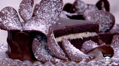 Bolo de Chocolate com Batata Chips