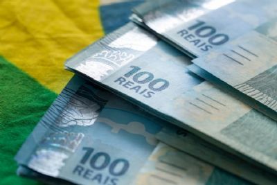 Guedes inclui imposto sobre pagamento eletr�nico em reforma