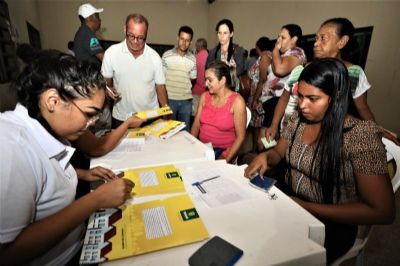 ​Mutir�o de regulariza��o fundi�ria ocorre nesta segunda no bairro Carumb�