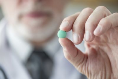 Anvisa liberal coquetel de medicamentos para uso emergencial contra covid