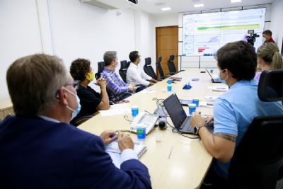 Secretarias dialogam sobre retomada de cirurgias eletivas e reordenamento de UTIs