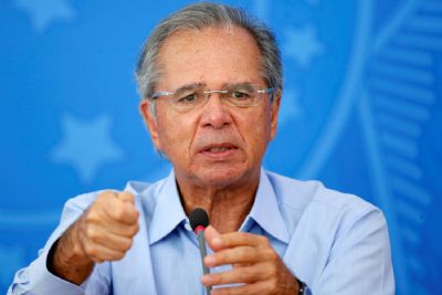 Guedes confirma prorroga��o por dois meses do aux�lio emergencial
