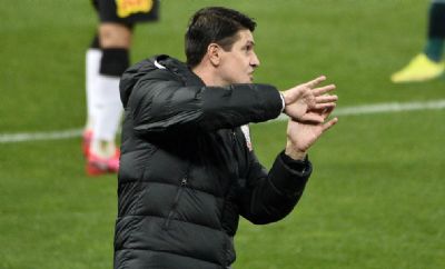 Auxiliar de Tiago Nunes explica aus�ncia de Luan e analisa vit�ria do Corinthians