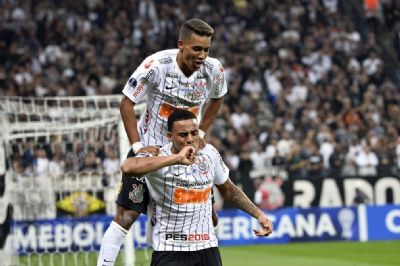 Corinthians se aproxima de R$ 100 milh�es em vendas e espera mais