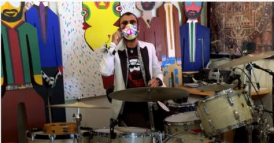 Ringo Starr comemora 80 anos em live com m�sicas dos Beatles e homenagens de artistas