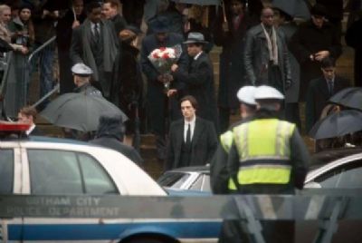 Robert Pattinson surge em p�blico como Bruce Wayne em filmagens de Batman