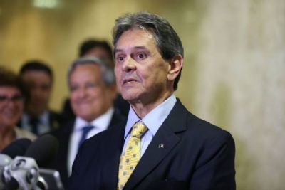 Moraes determina pris�o de Roberto Jefferson por tempo indeterminado