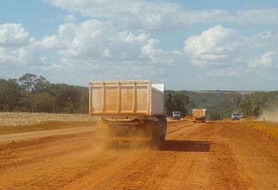 ​Governo assina ordem para retomada de obras em rodovia em Chapada dos Guimar�es