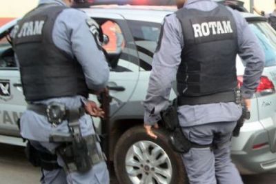 Criminoso � baleado e morre ap�s confronto com a Rotam na Orla do Porto