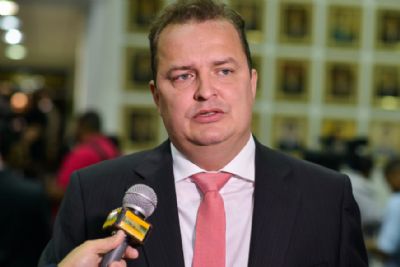 Governo admite atrasar e escalonar sal�rios em novembro