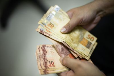 ​Governo prop�e sal�rio m�nimo de R$ 1.040 para o pr�ximo ano