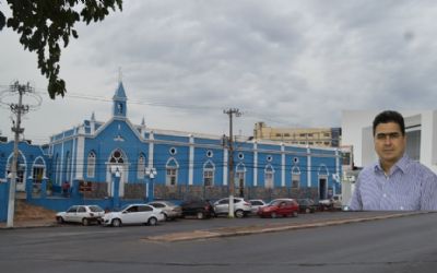 Emanuel prop�e assumir pagamento de sal�rios para retomar funcionamento da Santa Casa
