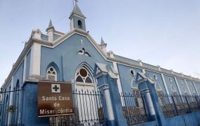 Prefeitura se compromete a ajudar no pagamento dos sal�rios atrasados dos funcion�rios da Santa Casa