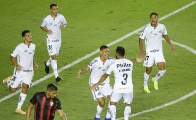 Com lockdown no litoral, Santos leva treinos para interior paulista