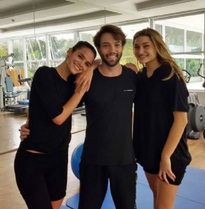 APAIXONADO! NEYMAR CLICA TREINO DE BRUNA MARQUEZINE E SASHA MENEGHEL