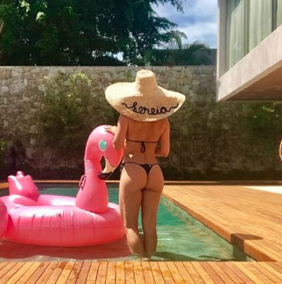 Fl�via Alessandra arrasa de biqu�ni fio dental e mostra bumbum perfeito