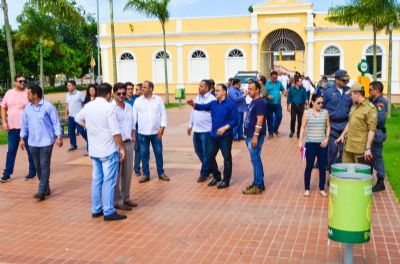 Equipe do R�veillon 300 Anos faz vistoria na Orla do Porto