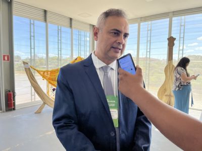 ​Juiz bloqueia parte de sal�rio de secret�rio para quitar condena��o em MT