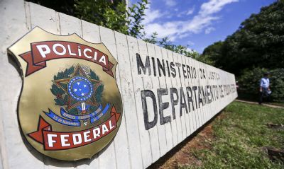 PF cumpre mandados judiciais em investiga��o sobre fake news