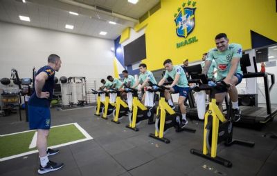 ​Brasil come�a a se apresentar na Granja Comary