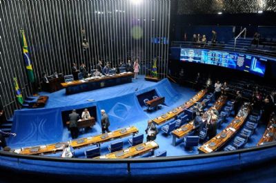 Sancionada lei que reconhece carteira de parlamentar como documento civil