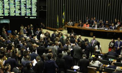 Congresso mant�m veto a trechos da MP M�dicos pelo Brasil