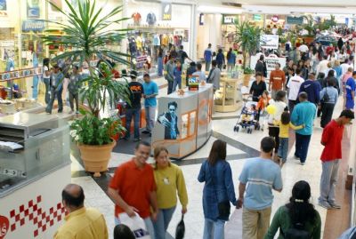 Ap�s dois anos de queda, venda em shoppings cresce 6% no Natal