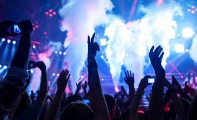 Governo do Rio determina distribui��o gratuita de �gua em shows