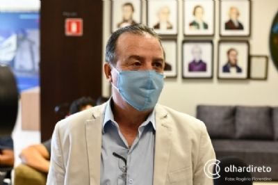 Ap�s not�cia de �bito, assessoria nega falecimento de F�vero: 