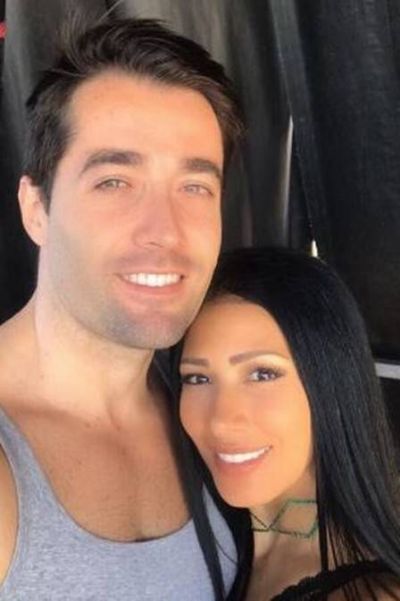 Simaria posta foto rara com marido e se declara: 