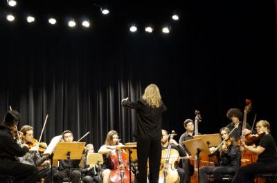 Tem m�sica cl�ssica no Teatro Zulmira Canavarros, show do Pixote, na Musiva e rock�n�roll no Malcom