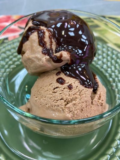 Sorvete Cremoso de Chocolate