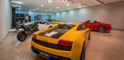 MPE denuncia donos de garagem de luxo por golpes de R$ 4,4 milh�es