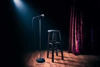 ​Cine Teatro Cuiab� recebe oficina gratuita de stand up