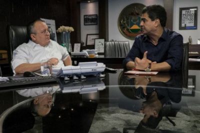 Emanuel abre m�o de emenda do novo PS; Taques oferece conv�nio com prefeitura