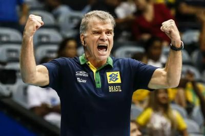 ​Bernardinho assume o comando da sele��o masculina de v�lei